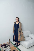 Load image into Gallery viewer, Burberry Trench Coat
