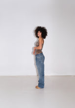 Load image into Gallery viewer, Levis Blye jeans
