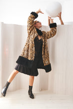 Load image into Gallery viewer, KIWI LEOPARD PRINT FUR COAT
