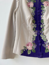 Load image into Gallery viewer, Flower embroidery blouse
