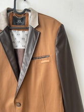Load image into Gallery viewer, Brown faux-leather blazer
